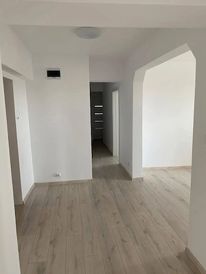 Vand apartament 4 camere 