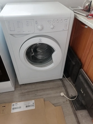 Vind mașină de spălat rufe Indesit 6 kg