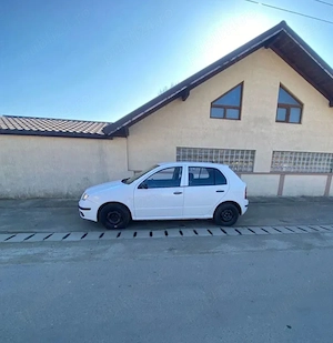 Mașina Skoda Fabia - imagine 3