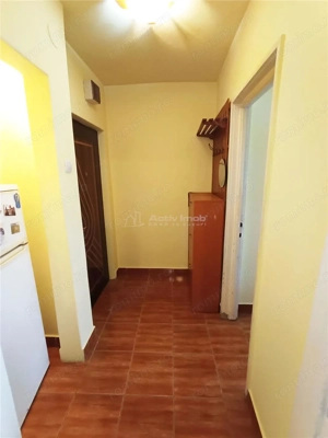 Apartament 2 cam. in Moldova Noua - imagine 9
