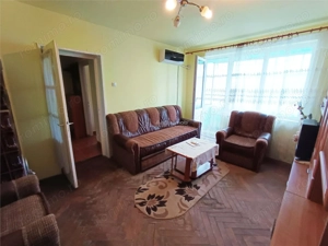 Apartament 2 cam. in Moldova Noua - imagine 2