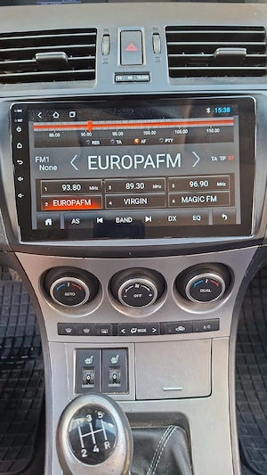 Vând Mazda 3, 2010, 1.6 benzina  - imagine 5