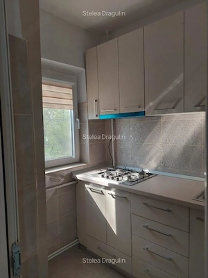 Garsonieră renovată complet, centrală proprie, etaj 1   Zona Barieră, Brăila