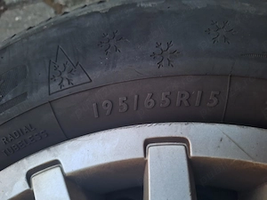 Vand 4 jenti tabla R15 cu prezoane si capace originale Opel - imagine 3