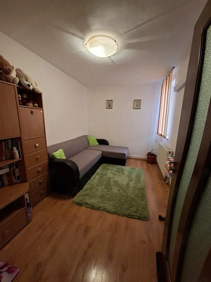 Vand apartament 3 camere  - imagine 2