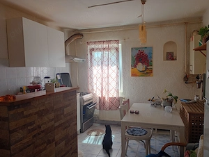 Apartament cu 3 camere,decomandat,parter - imagine 4