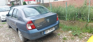 Vînd autoturism Renault