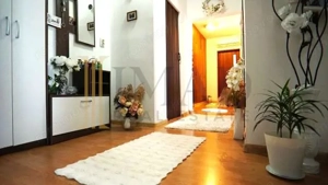 Ofert #259; rar #259;! Vanzare Apartament 3 camere Micro 5, Balaban - zona Hyperici. - imagine 4