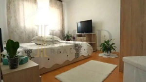 Ofert #259; rar #259;! Vanzare Apartament 3 camere Micro 5, Balaban - zona Hyperici. - imagine 6