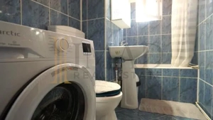 Ofert #259; rar #259;! Vanzare Apartament 3 camere Micro 5, Balaban - zona Hyperici. - imagine 9