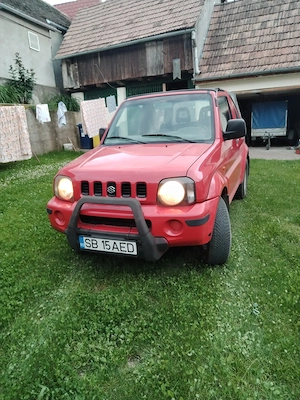 Suzuki jimny rosu