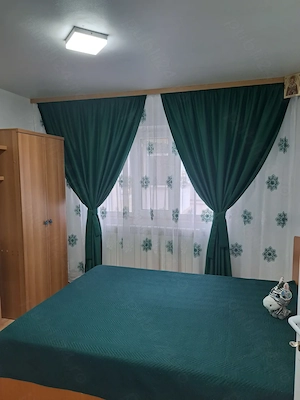 Apartament 2 camere de vânzare, zona Liceul Sportiv