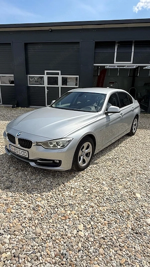 BMW seria 3 320D Sport - imagine 4