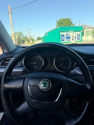 Vand Skoda superb 2, motor 2.0  - imagine 5