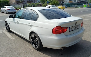 BMW seria 3 an 2010 - imagine 7
