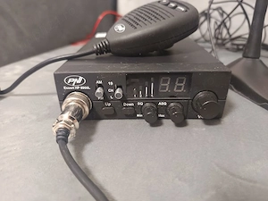 Statie Cb (+ antena), model Pni Hp 8000 L, aproape noua !!!