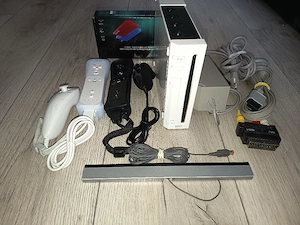 Consola Nintendo Wii modata cu acesorii si 370 jocuri pe Hdd extern