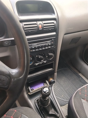 Opel Astra 1.6 hatchback - imagine 2