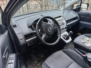 Mazda 5 de vanzare , stare bună ,kilometrii reali , ITP valabil ,Asigurare la zi ,autoturism optim  - imagine 5