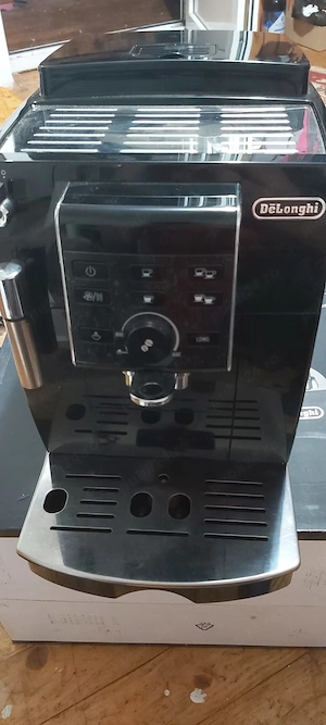 Vînd cafeterâ