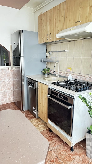 Apartament de vânzare 70mp,3 camere+living cu bucătărie open space,Aiud - imagine 2