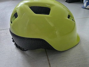 Casca bicicleta copii BTWIN verde fluorescenta usoara marime 48-52 cm