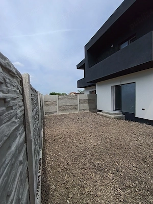Duplex aparte, ultima unitate disponibilă (unitatea stângă), Sânandrei - imagine 3