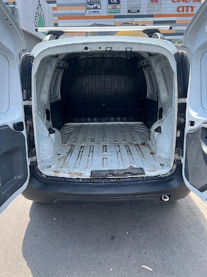 Dacia Logan VAN - 2011, motor 1.5 dCi - imagine 6