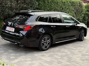 Toyota corolla hybrid  - imagine 4