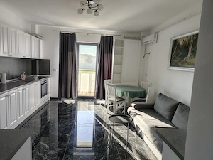 Închiriez apartament 3 camere  ,  loc de parcare inclus , in  zona AFI 530 euro negociabil