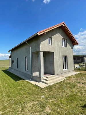 VÂND URGENT!Casă individuală de vânzare   proprietar   teren 720 mp   construcție 2024