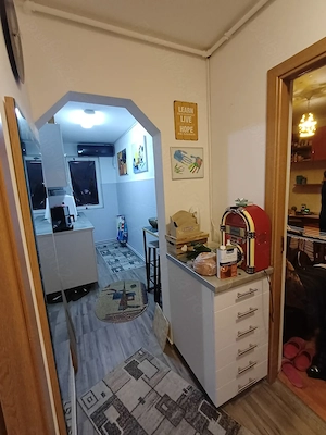 Vând apartament 3 camere  - imagine 10