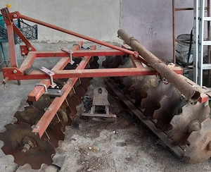 vand utilaje agricole: disc, cositoare, prasitoare