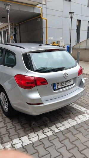 Opel astra j 1,7 cdti sport tourer  - imagine 2