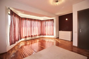 PIPERA OMV-VILA 328 MP, CU GRADINA SUPERBA, TERASA INCHISA SI GARAJ, 0% COMISION - imagine 12