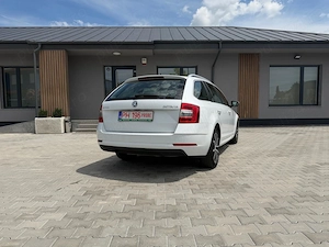 Skoda Octavia 1.6 TDI Executive   Automata - imagine 4