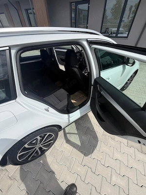 Skoda Octavia 1.6 TDI Executive   Automata - imagine 8