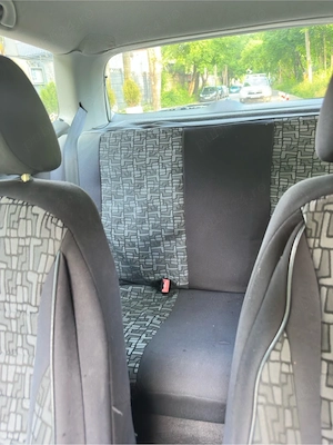 Volkswagen Polo 2003   1.2 Benzină   2 uși 1500   negociabil - imagine 4
