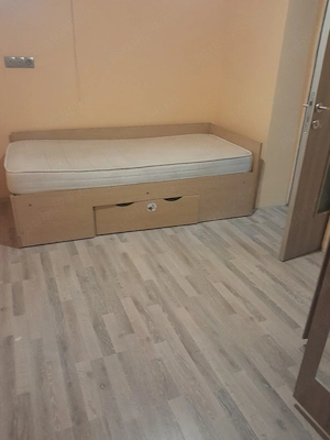vînd apartament la casa