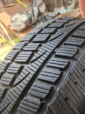Anvelope de Iarna Windforce Snowblazer UHP 225/55R18 102V XL