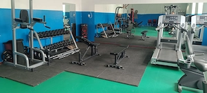Lichidare Sală Fitness   Echipamente Profesionale (Life Fitness,Toorx)