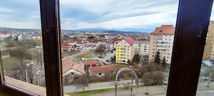 Apartament spațios și frumos pentru inchiriat - imagine 10