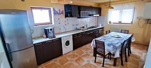 Apartament spațios și frumos pentru inchiriat - imagine 8