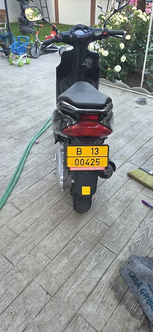vand scuter yamaha jog r 50cm3 - imagine 4