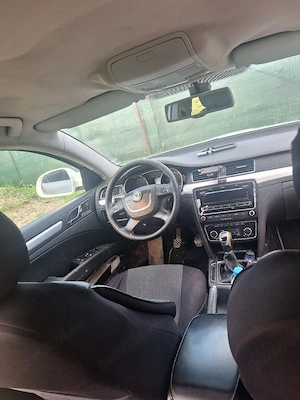 skoda superb din 2011 - imagine 3