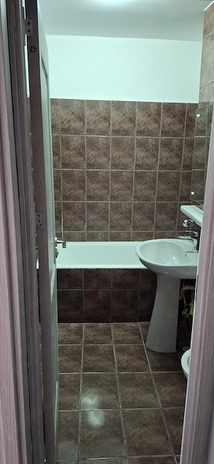 inchiriez apartament etaj 1 ultra central - imagine 5