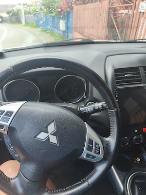 Mitsubishi asx 2012