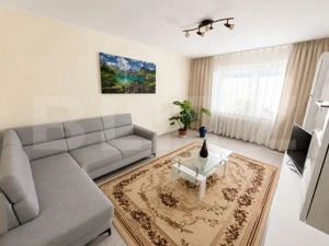 Apartament de 3 camere, 71 mp, zona Nicolina 2 - imagine 2