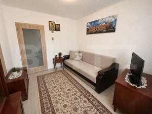 Apartament de 3 camere, 71 mp, zona Nicolina 2 - imagine 3