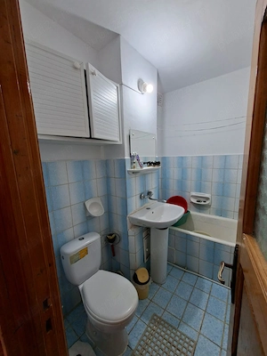 Vand apartament 2 camere - imagine 5
